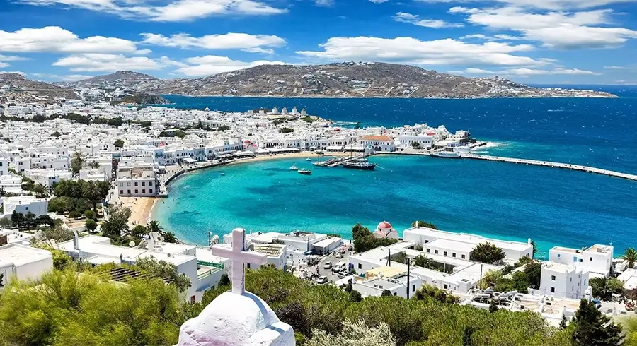 Sightseeing tour in Mykonos, one of the most beautiful islands in Greece