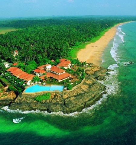 Остров Шри-Ланка Путешествие и Отдых в Индийском океане Куда поехать отдыхать Что посмотреть Фото Тур
The island of Sri Lanka Travel and Recreation in the Indian Ocean
Остров Шри-Ланка расположен в Южной Азии, немного восточнее южной оконечности Индостана, на западе отделен от полуострова Индостан Полкским проливом, заливом Полк и Манарским заливом.
Photo source:  http://goo.gl/GJvpNw